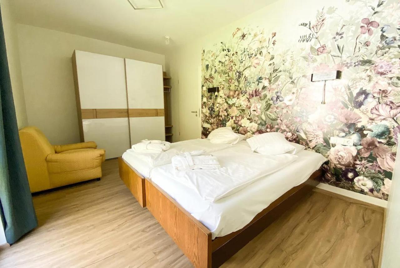 Grundhof Appart-Hotel Ernz Noire מראה חיצוני תמונה